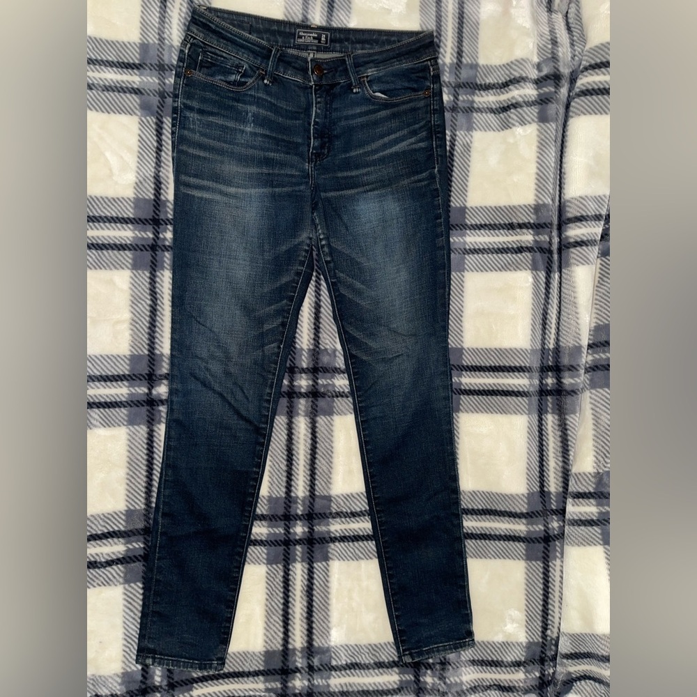 Abercrombie & Fitch Women's Dark Blue Skinny Jeans Y2K Jeans